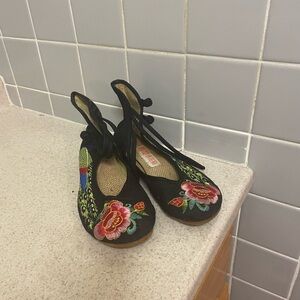 Floral Embroidered Black Women's Shoes